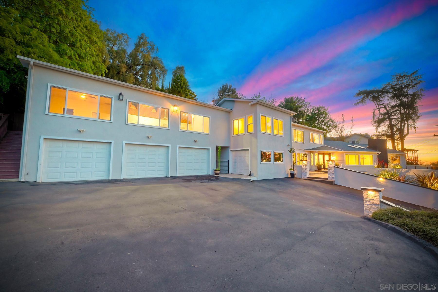 9945 Alto Dr