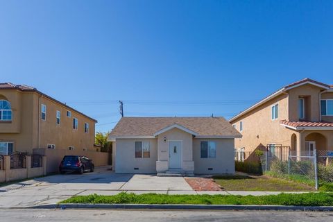 4458-62  40th St San Diego CA 92116