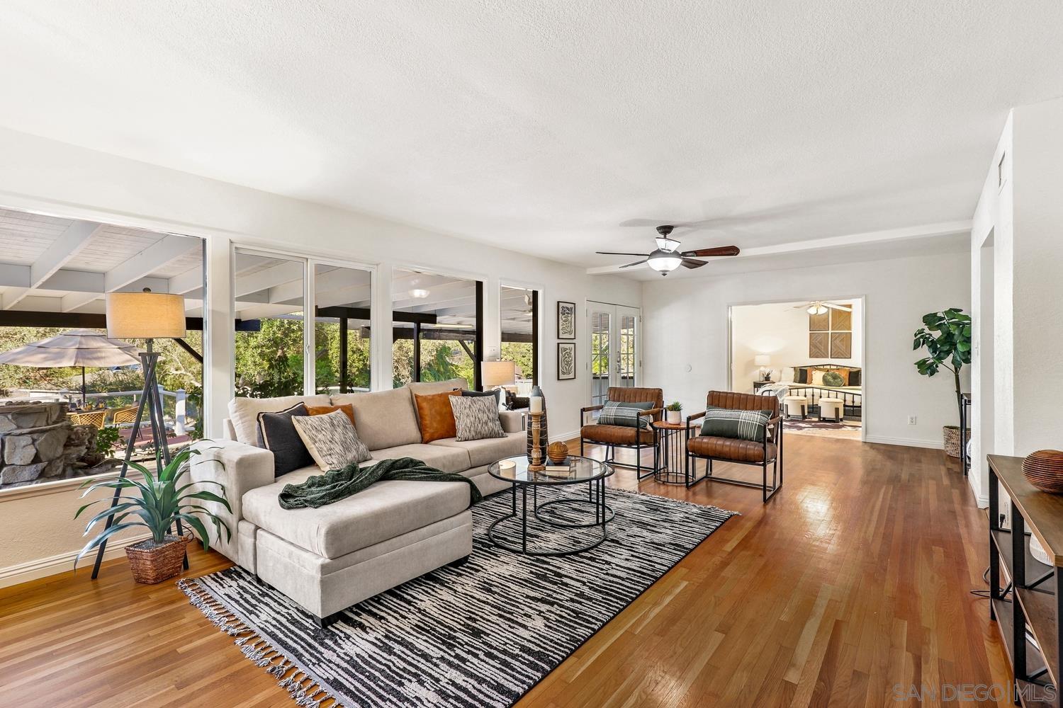 3918 Calavo Dr
