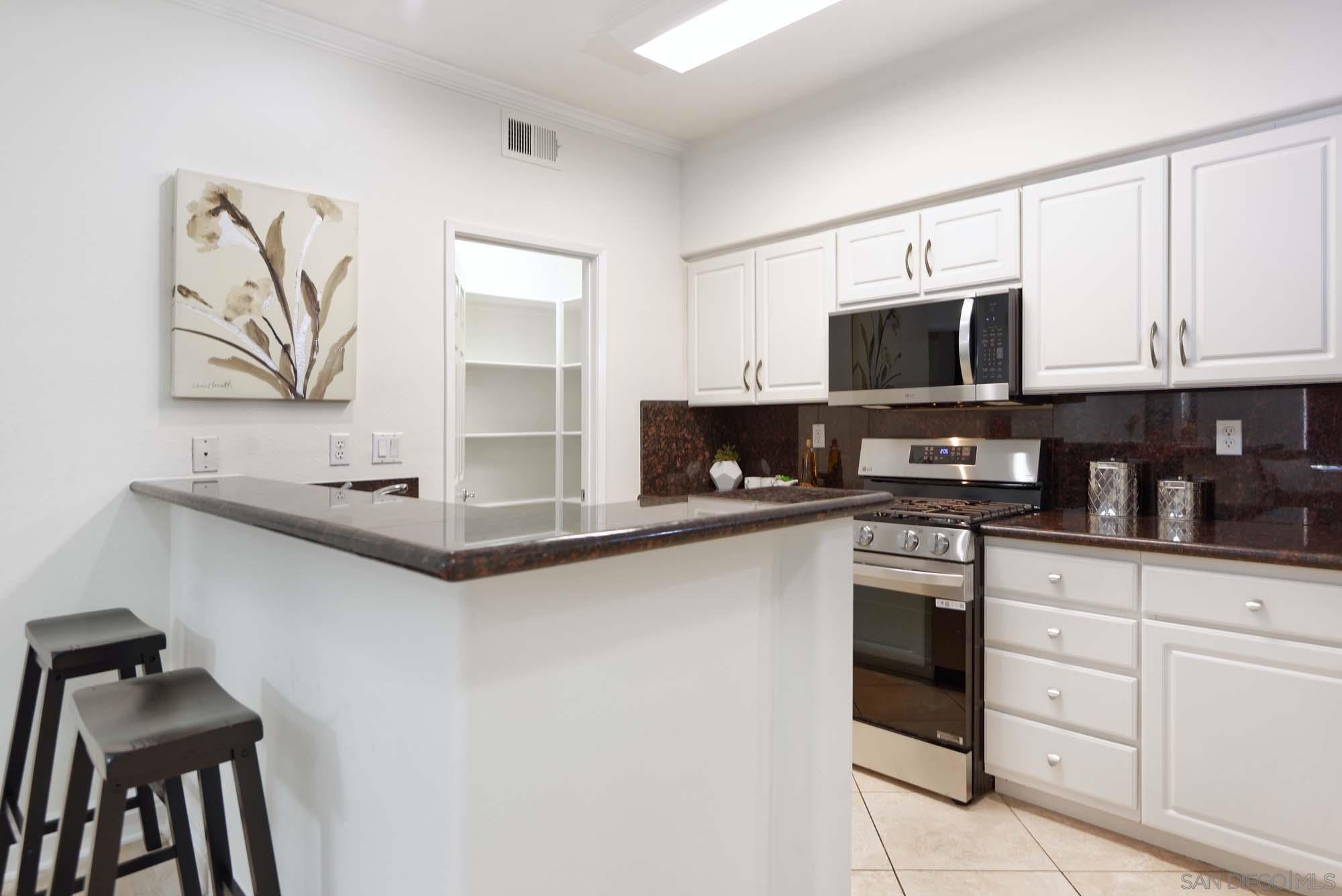 12376 Carmel Country Rd 204