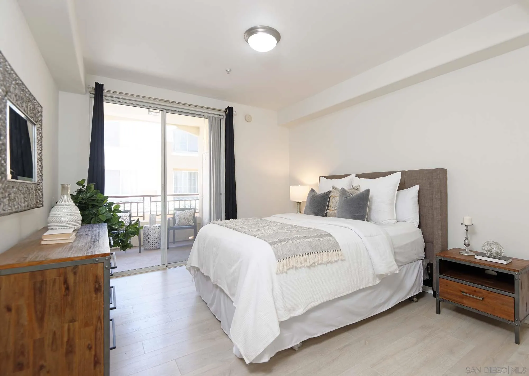 San Diego, California 92130, United States, 1 Bedroom Bedrooms, ,1 BathroomBathrooms,Residential,Active,95990