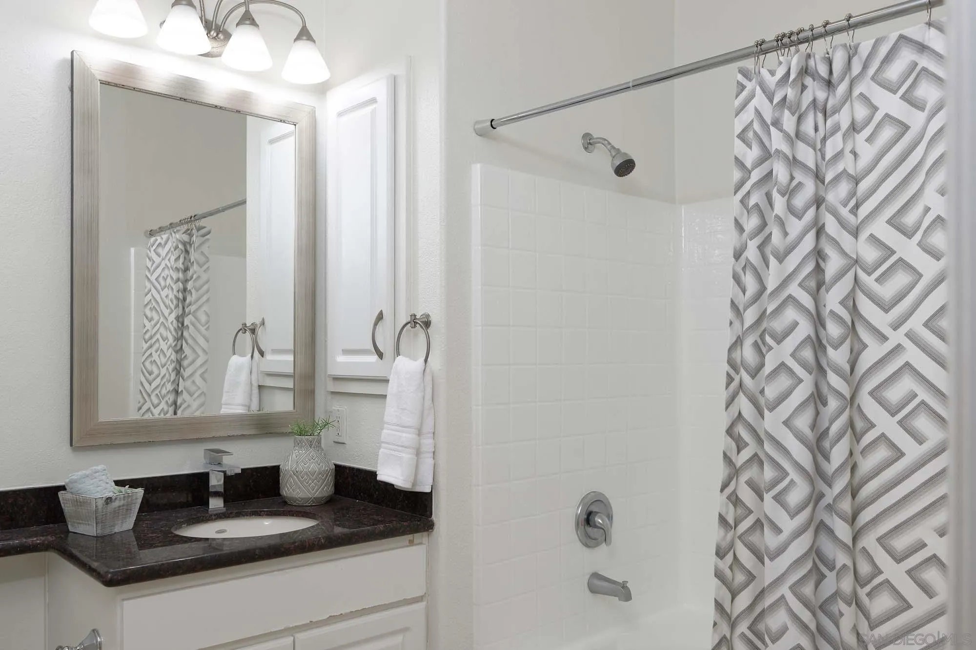 San Diego, California 92130, United States, 1 Bedroom Bedrooms, ,1 BathroomBathrooms,Residential,Active,95990