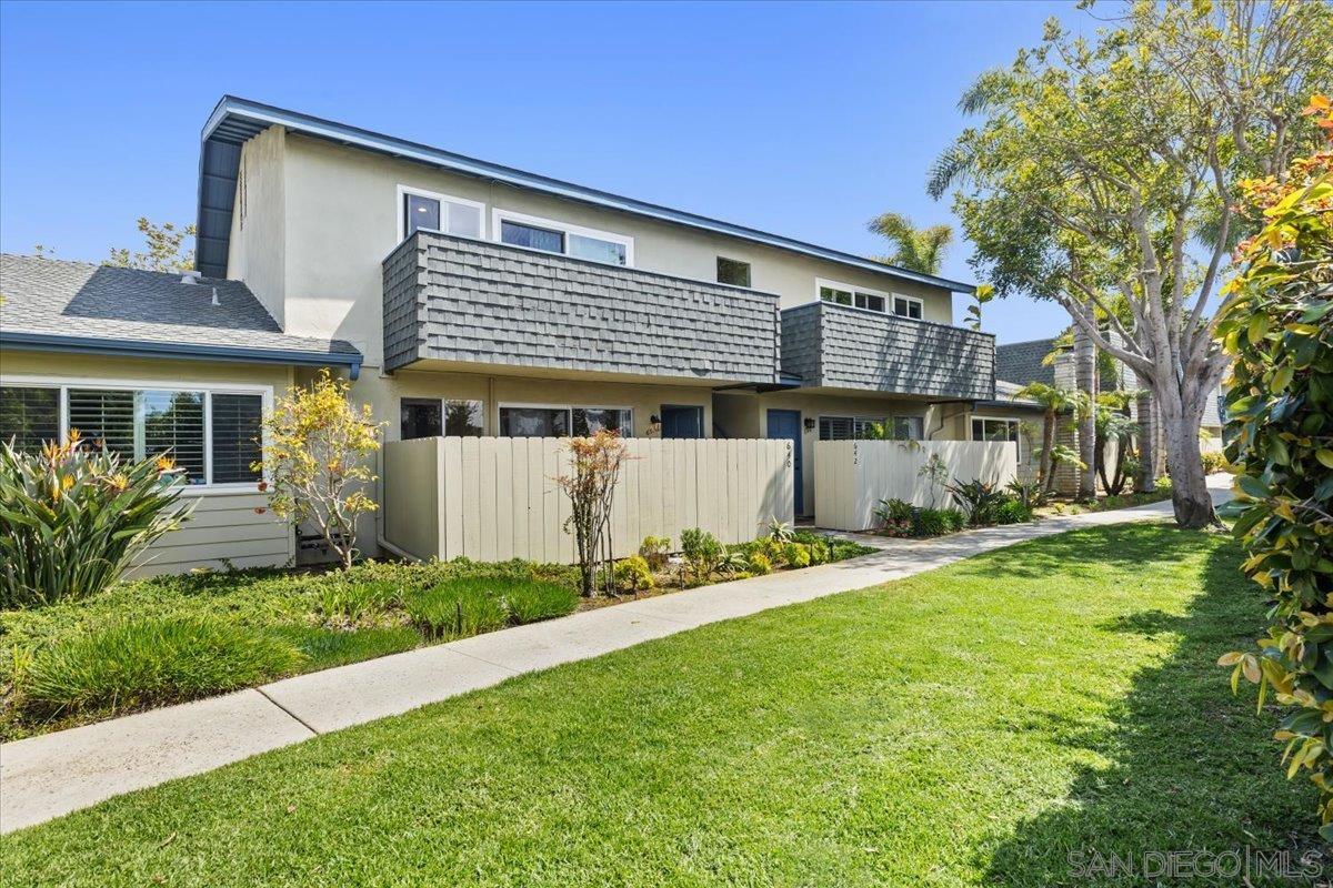 638 E Solana Cir