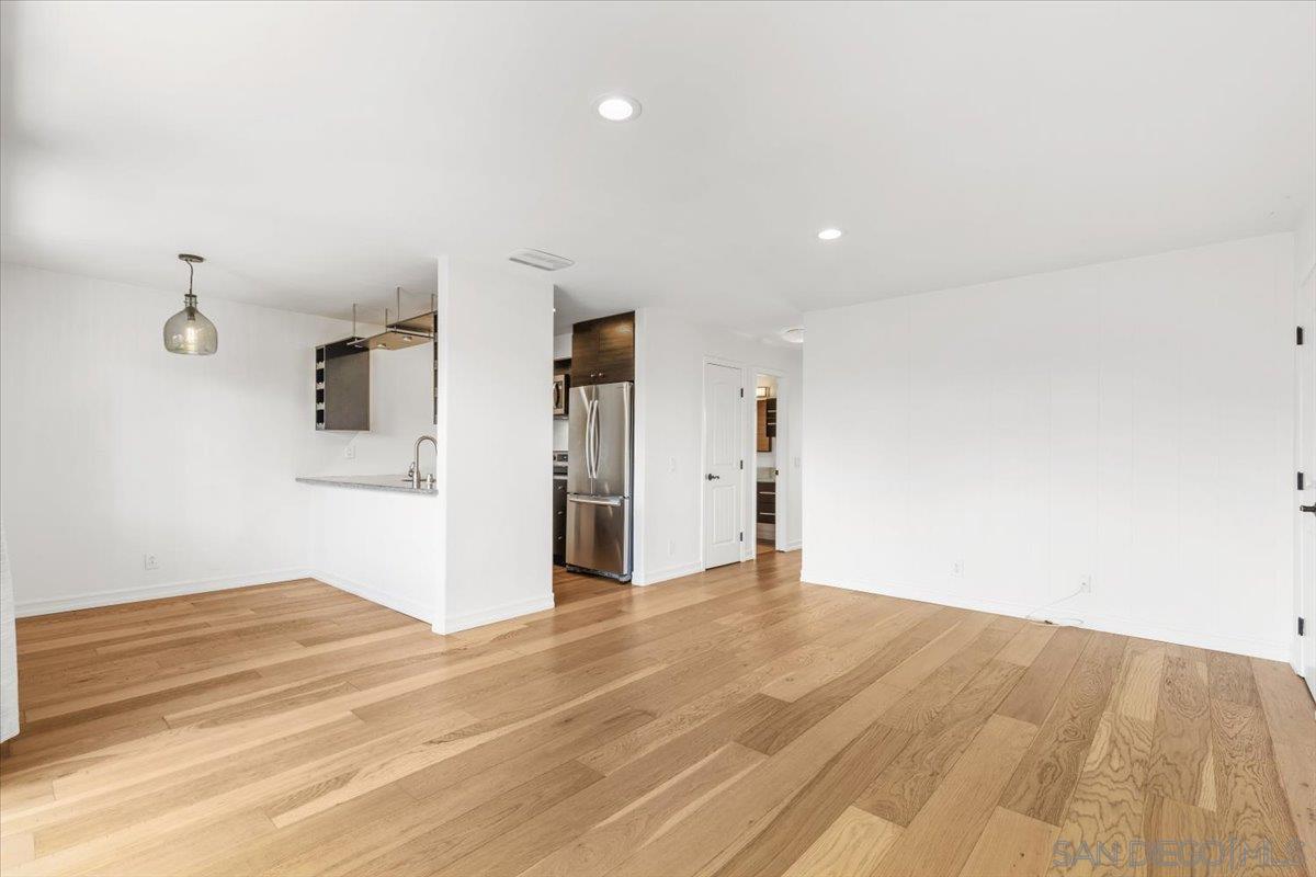 638 E Solana Cir