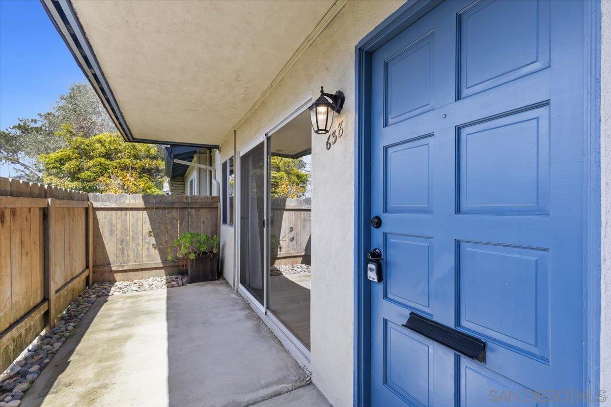 638 E Solana Cir