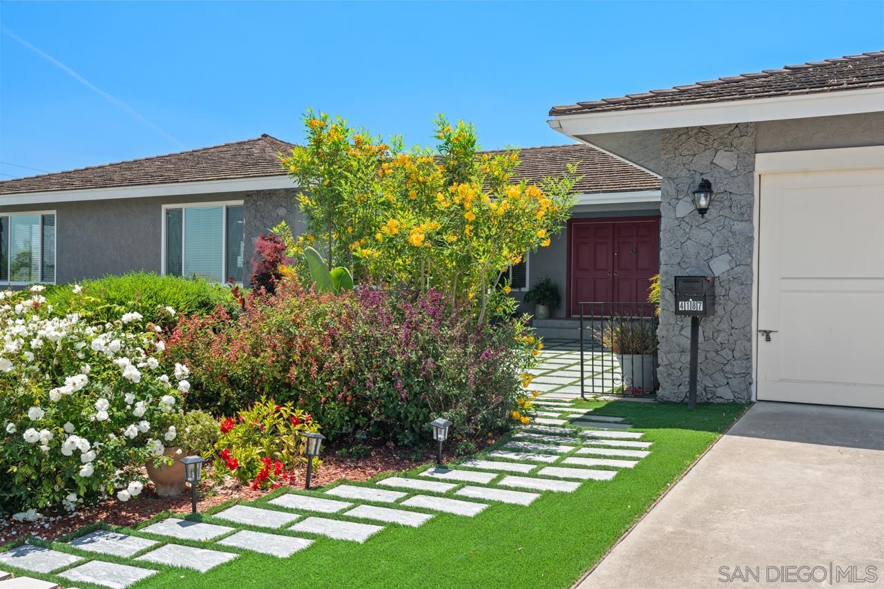 4187 E Arrieta Cir
