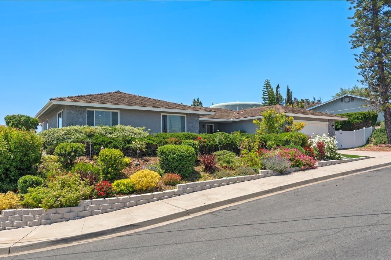 4187 E Arrieta Cir
