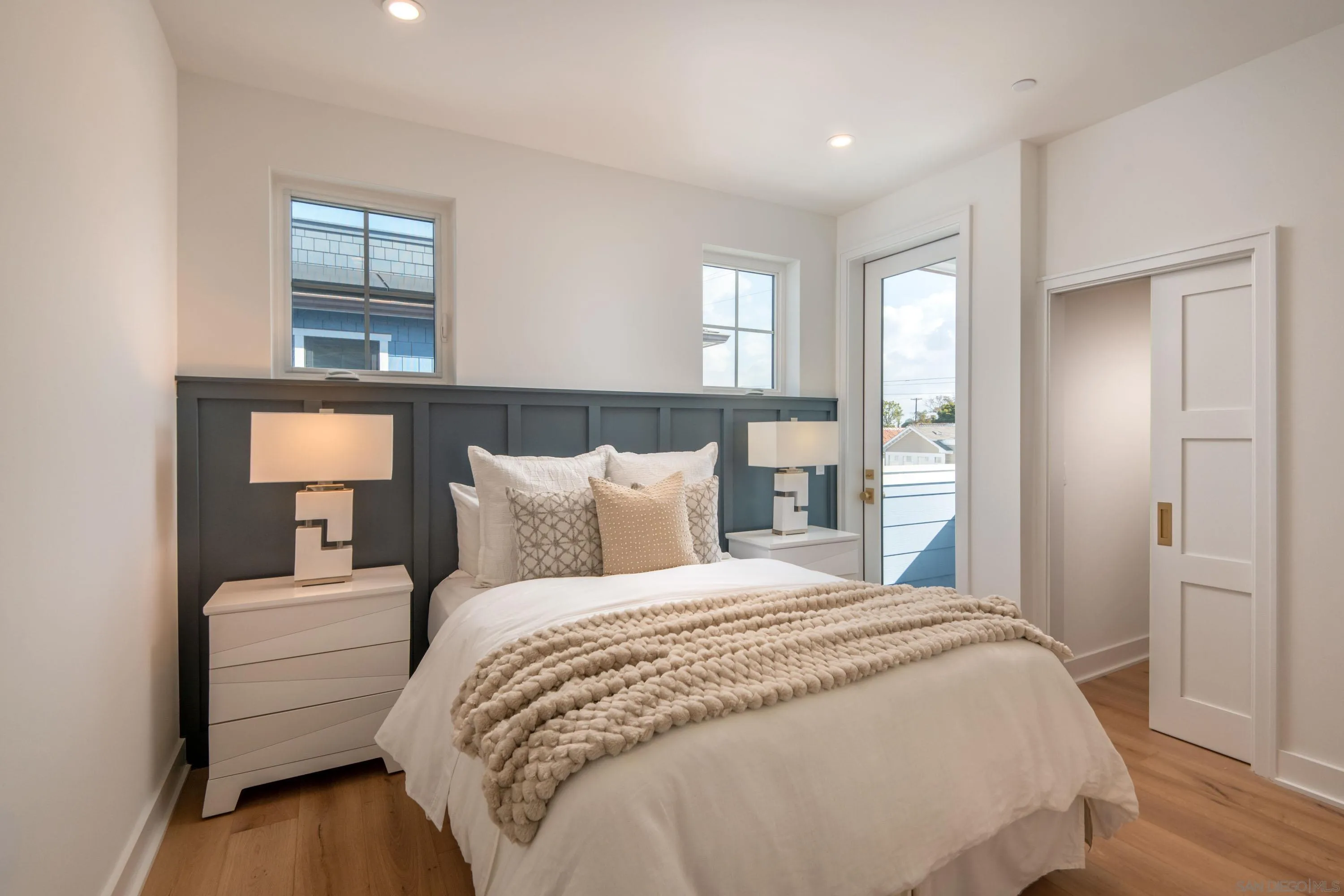 Coronado, California 92118, United States, 3 Bedrooms Bedrooms, ,4 BathroomsBathrooms,Residential,Active,11340