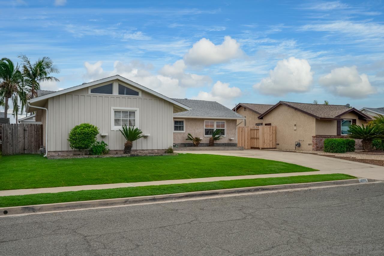4595 Mount Bigelow Dr