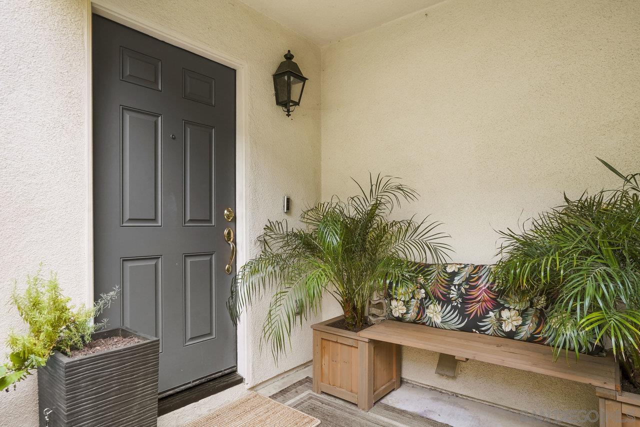 2989 Escala Circle