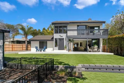 2812 Clairemont Court, San Diego, CA 92117 - #: PTP2502395