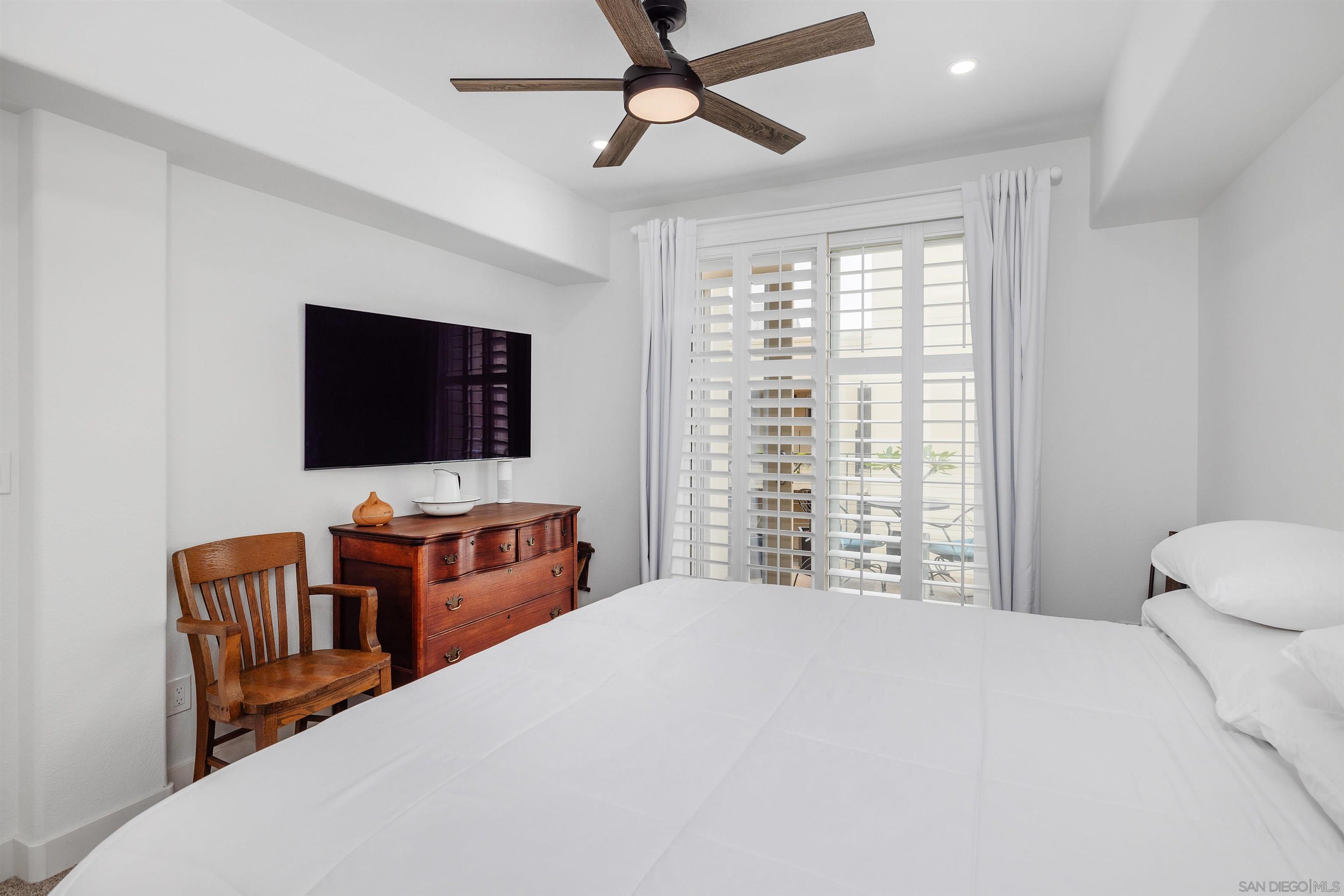 350  K St  614