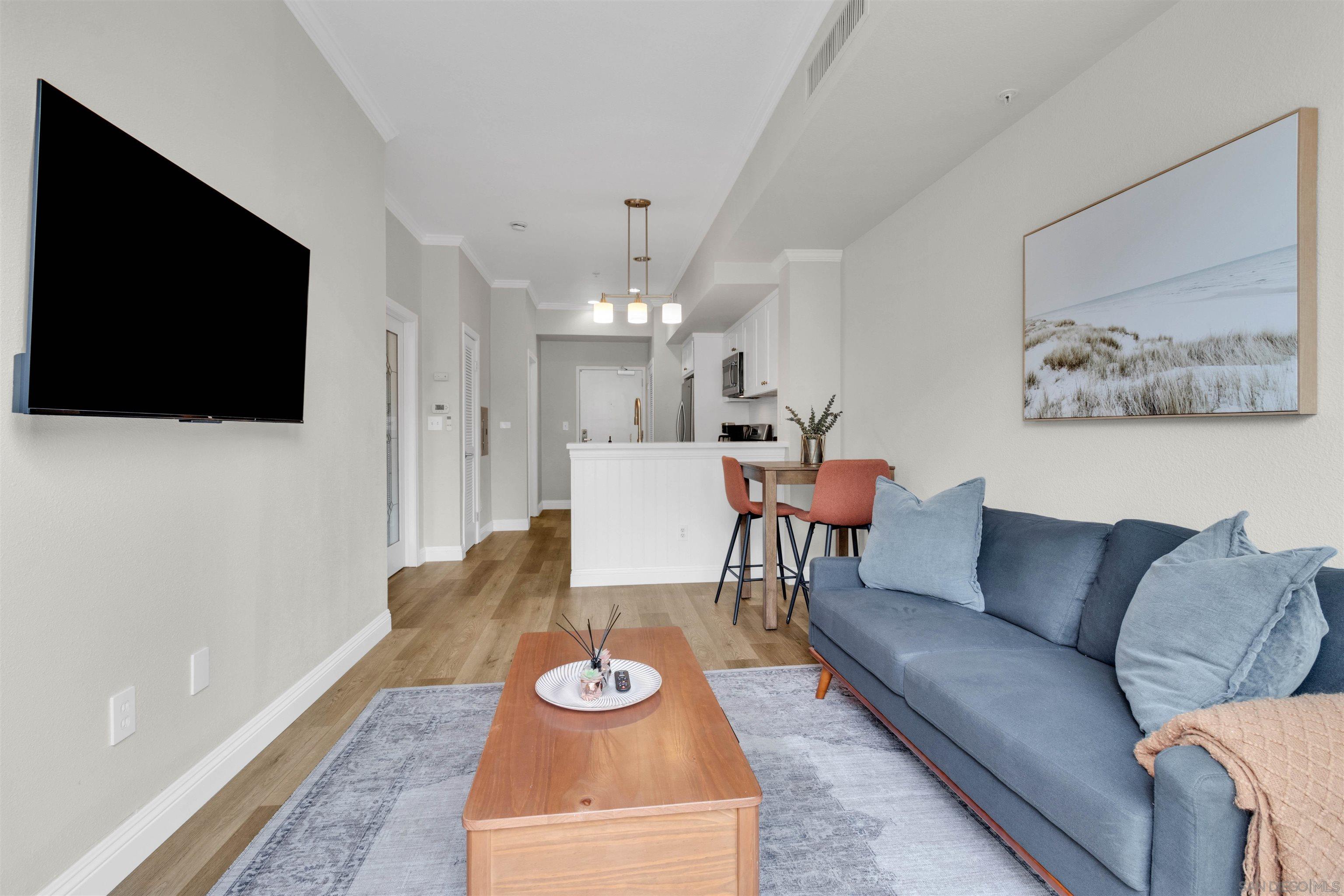 445 Island Ave 303