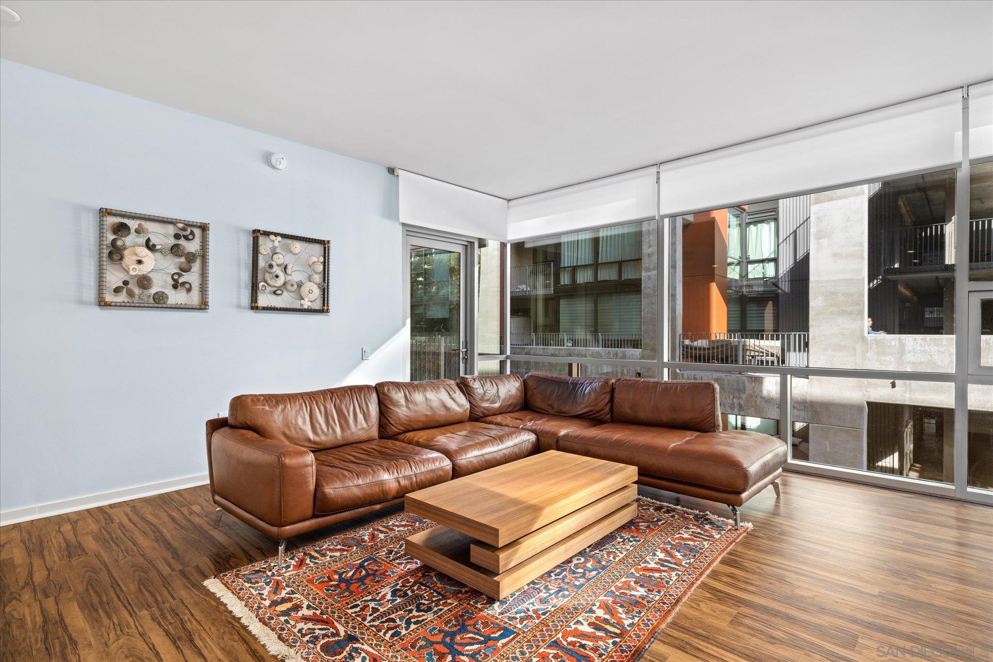 321 10th Ave 207