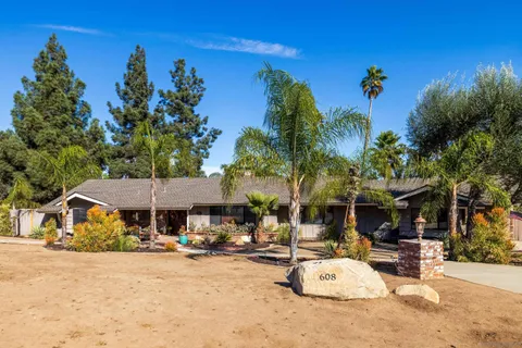 11608 Vernette Dr, El Cajon, CA 92020 - #: 240028776