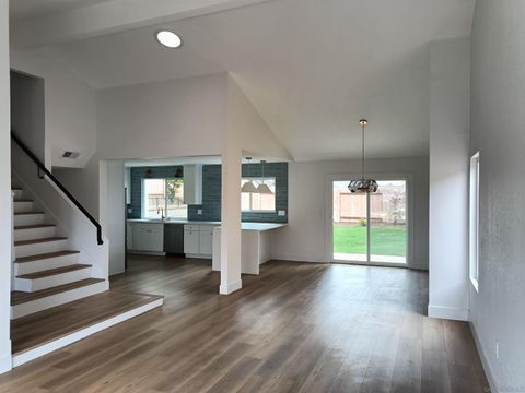 662 E J St Chula Vista CA 91910