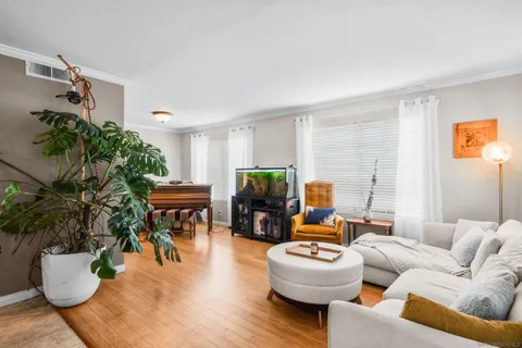 MLS: 250025347