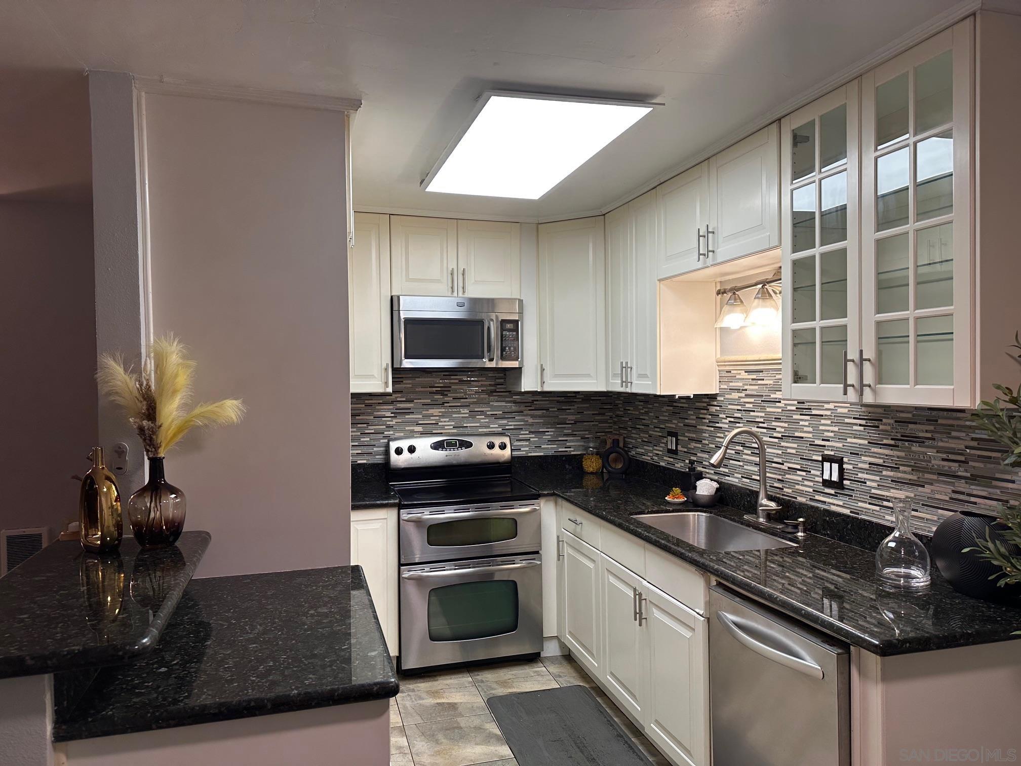 3532 Meade Avenue 26