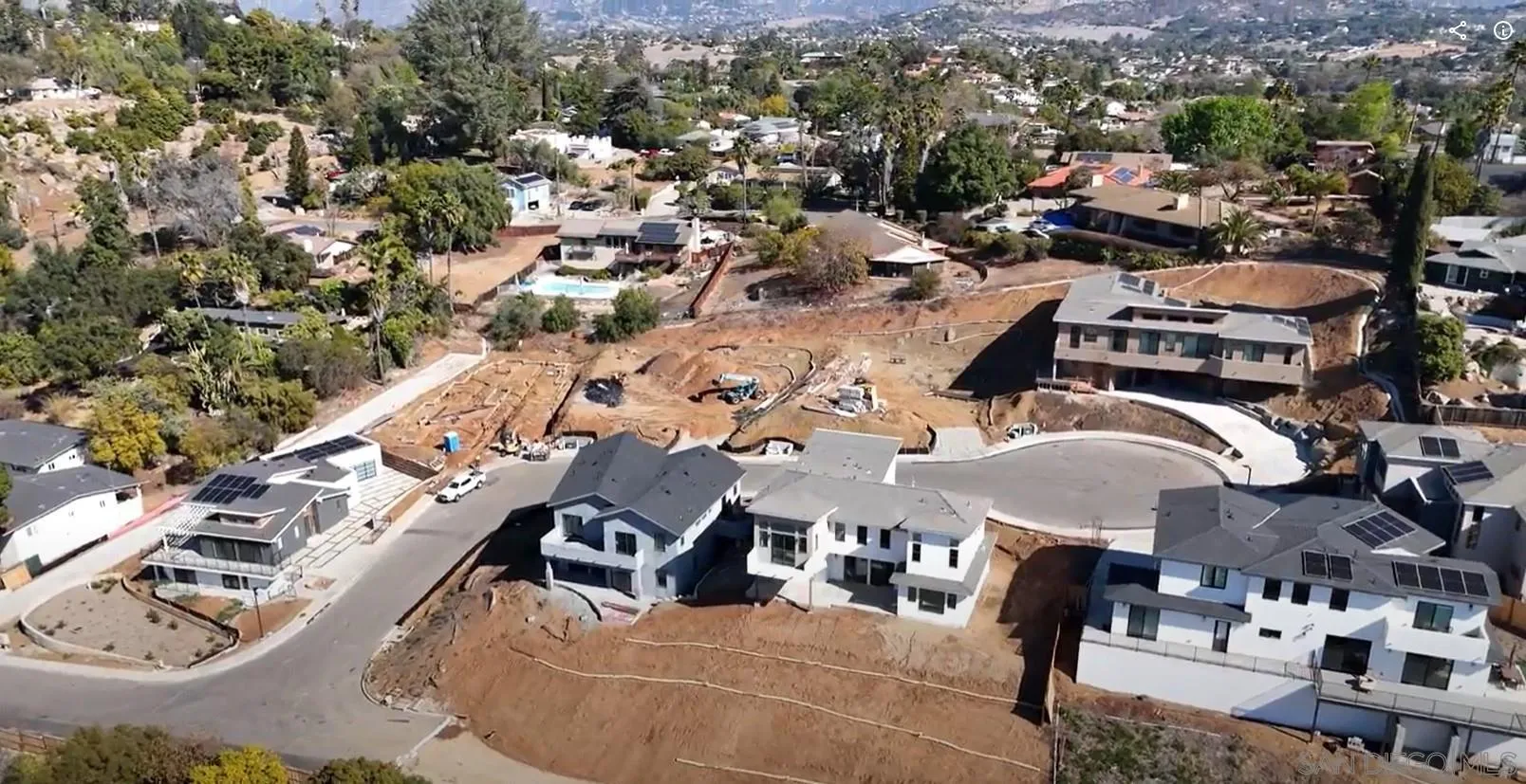 Escondido, California 92025, United States, 5 Bedrooms Bedrooms, ,4 BathroomsBathrooms,Residential,Active,67311