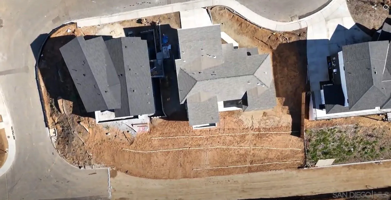 Escondido, California 92025, United States, 5 Bedrooms Bedrooms, ,4 BathroomsBathrooms,Residential,Active,67311