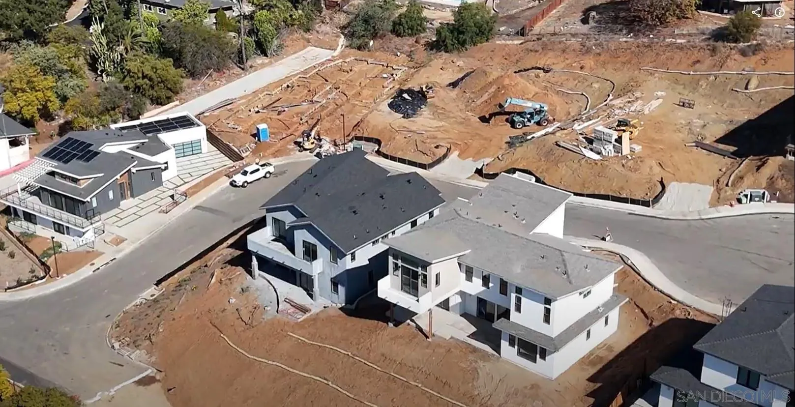 Escondido, California 92025, United States, 5 Bedrooms Bedrooms, ,4 BathroomsBathrooms,Residential,Active,67311