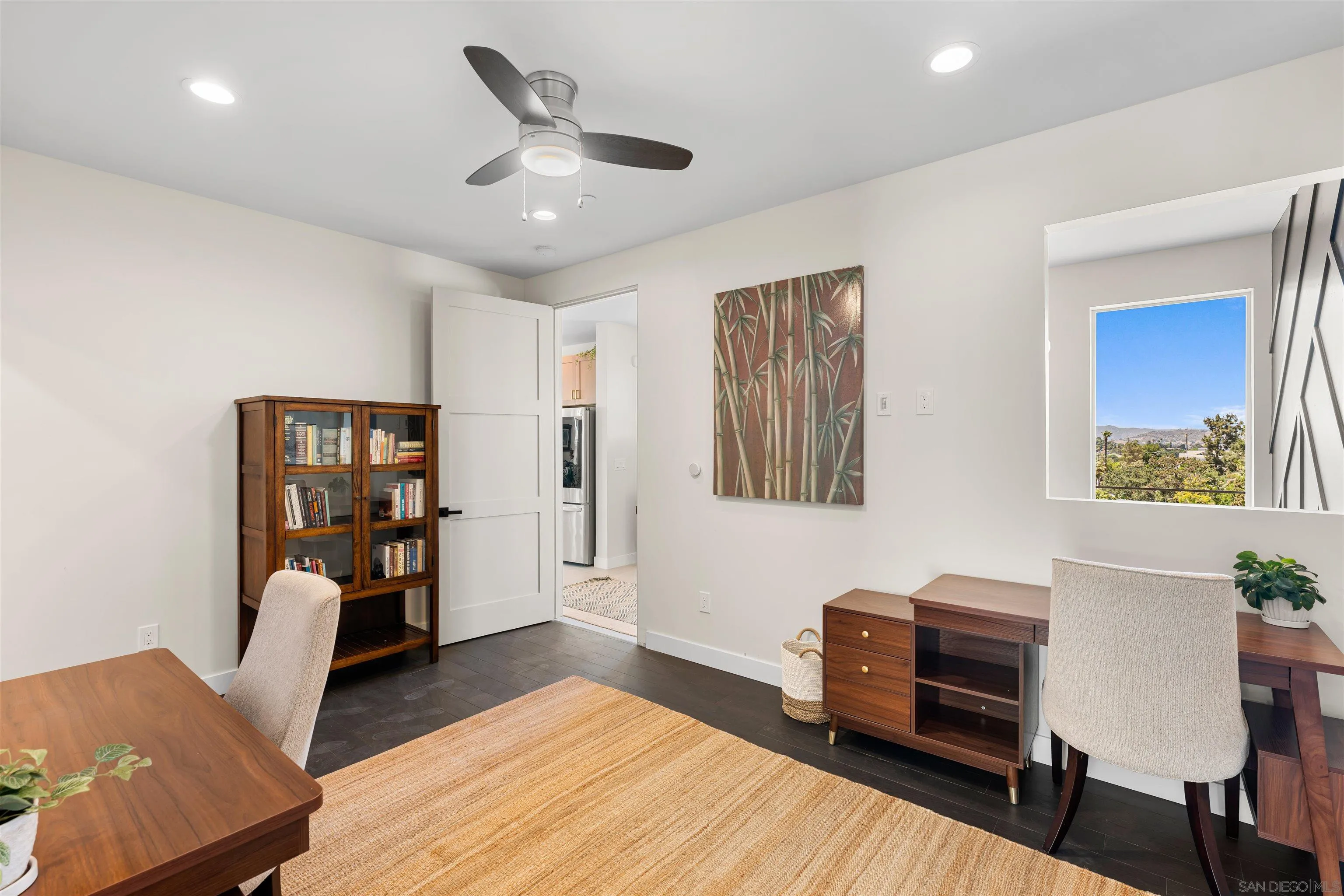 Escondido, California 92025, United States, 5 Bedrooms Bedrooms, ,4 BathroomsBathrooms,Residential,Active,67311