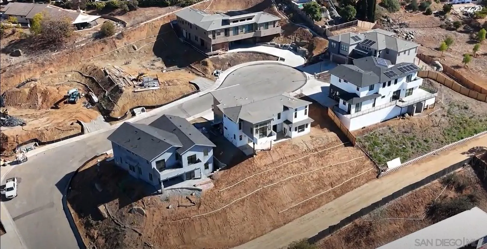 Escondido, California 92025, United States, 5 Bedrooms Bedrooms, ,4 BathroomsBathrooms,Residential,Active,67311