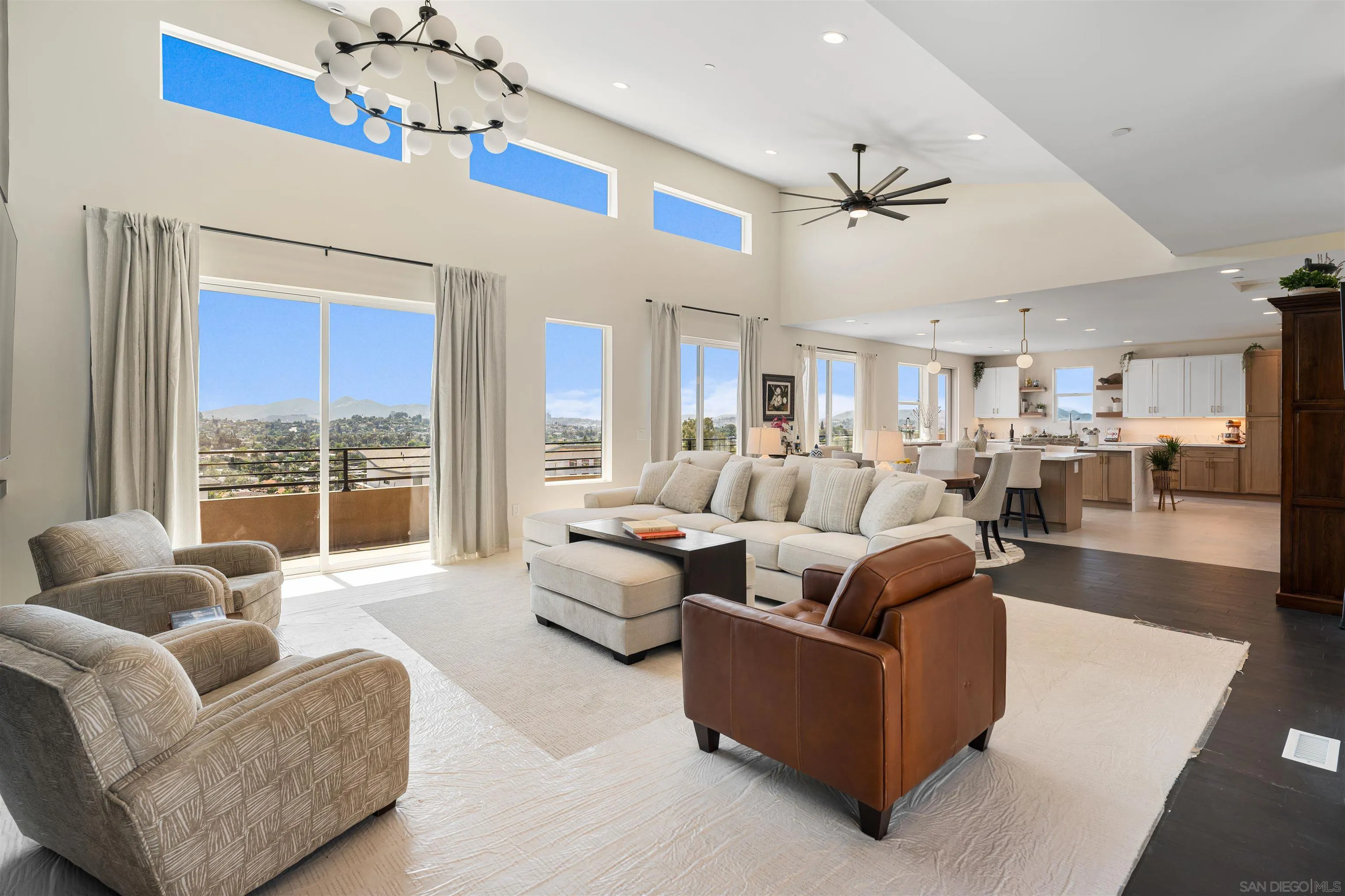 Escondido, California 92025, United States, 5 Bedrooms Bedrooms, ,4 BathroomsBathrooms,Residential,Active,67311