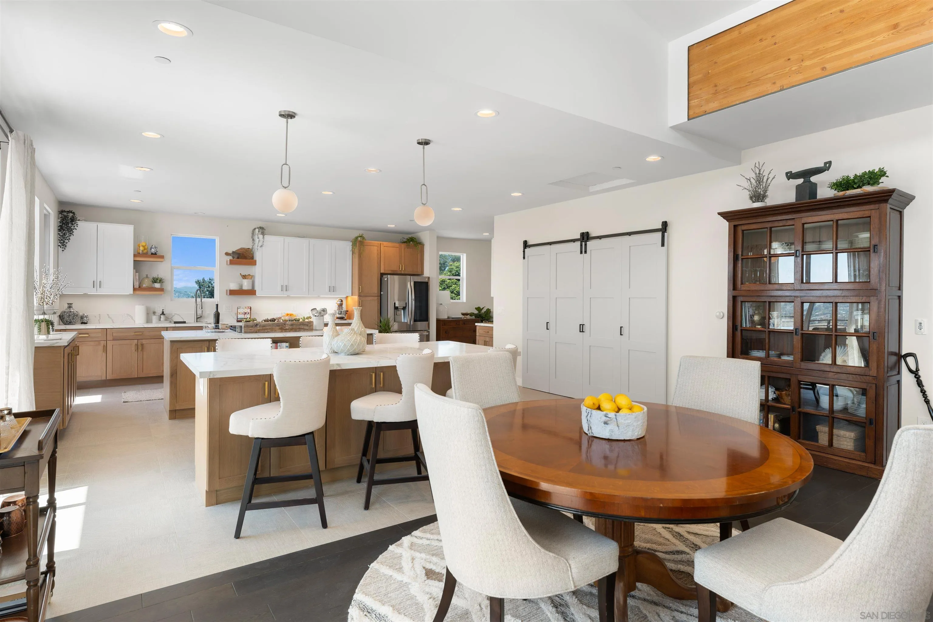 Escondido, California 92025, United States, 5 Bedrooms Bedrooms, ,4 BathroomsBathrooms,Residential,Active,67311