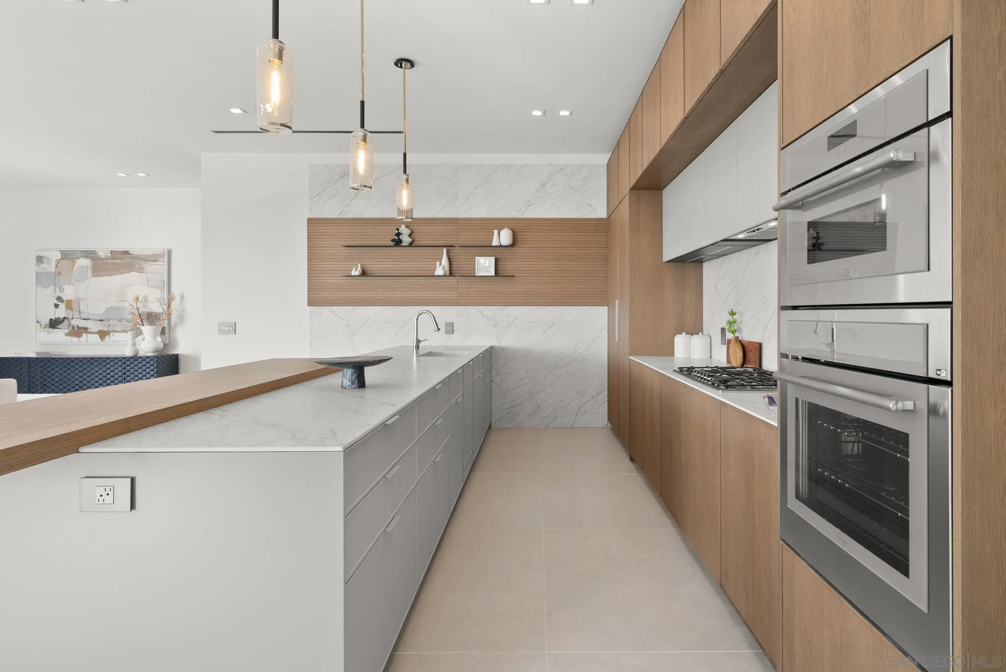 La Jolla, California 92037, United States, 4 Bedrooms Bedrooms, ,5 BathroomsBathrooms,Residential,Pending,85430