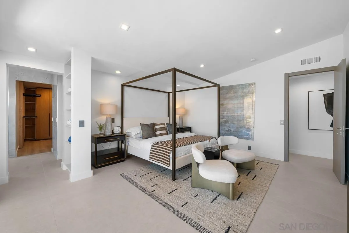 La Jolla, California 92037, United States, 4 Bedrooms Bedrooms, ,5 BathroomsBathrooms,Residential,Pending,85430