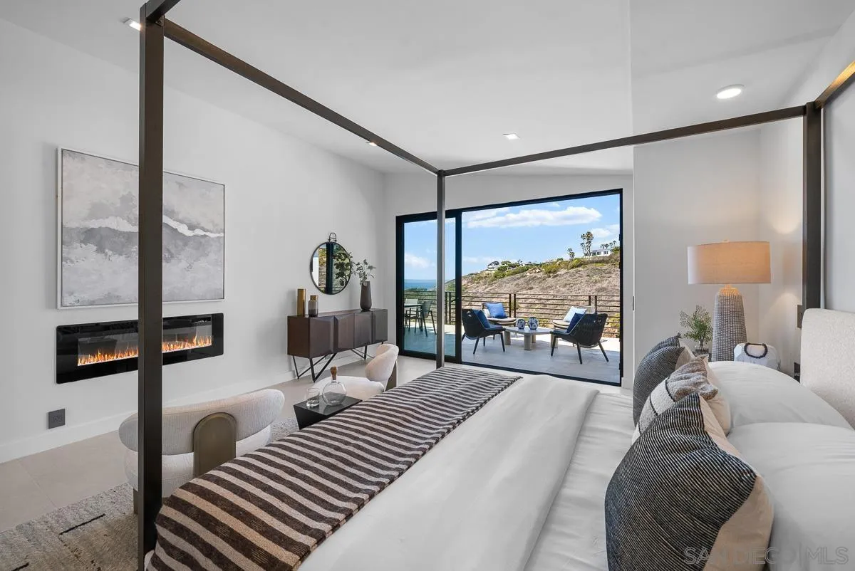 La Jolla, California 92037, United States, 4 Bedrooms Bedrooms, ,5 BathroomsBathrooms,Residential,Pending,85430