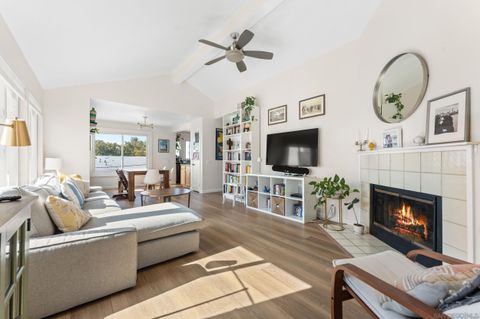 1957  Diamond St San Diego CA 92109