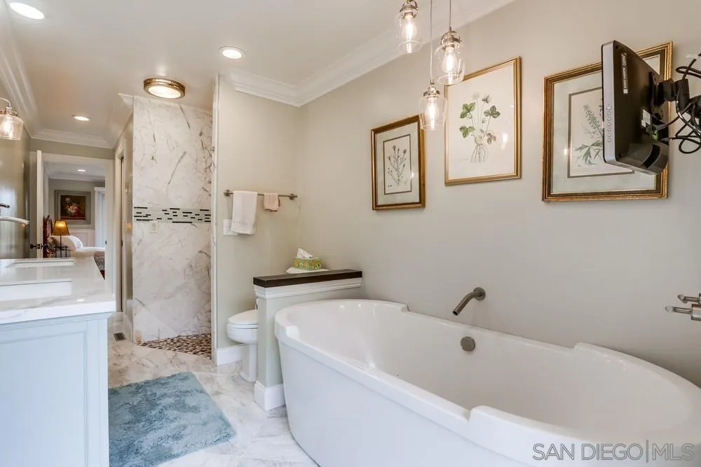 Vista, California 92084, United States, 3 Bedrooms Bedrooms, ,3 BathroomsBathrooms,Residential,Active,125815