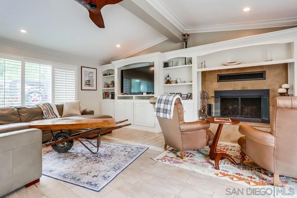 Vista, California 92084, United States, 3 Bedrooms Bedrooms, ,3 BathroomsBathrooms,Residential,Active,125815