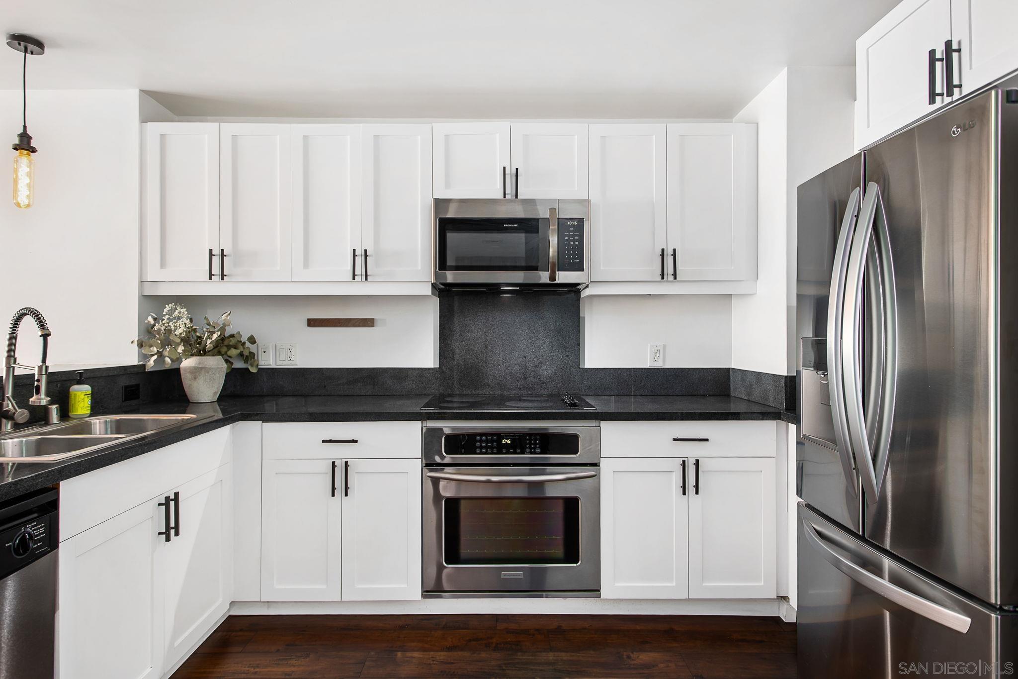 1150 J St 520