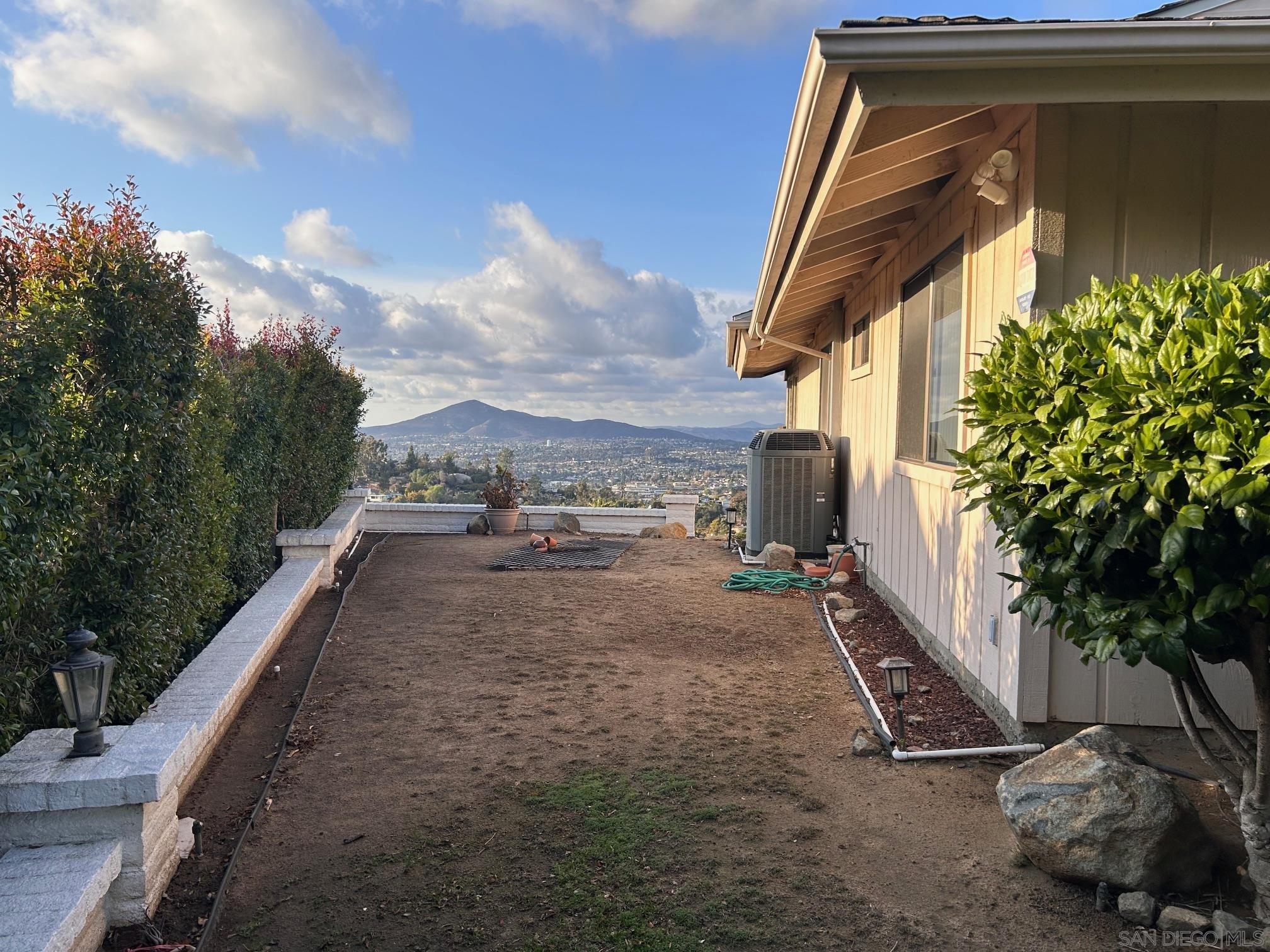 4742 Mt. Helix Drive