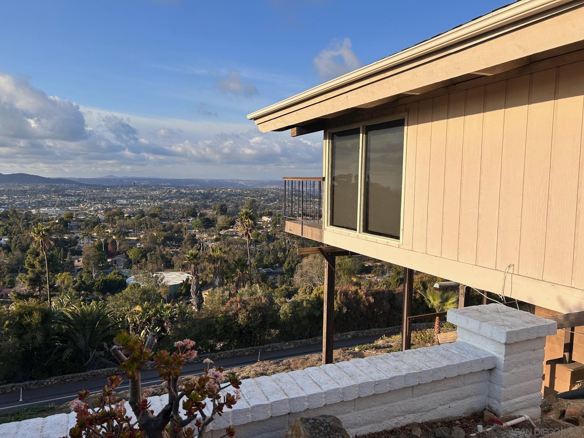 4742 Mt. Helix Drive