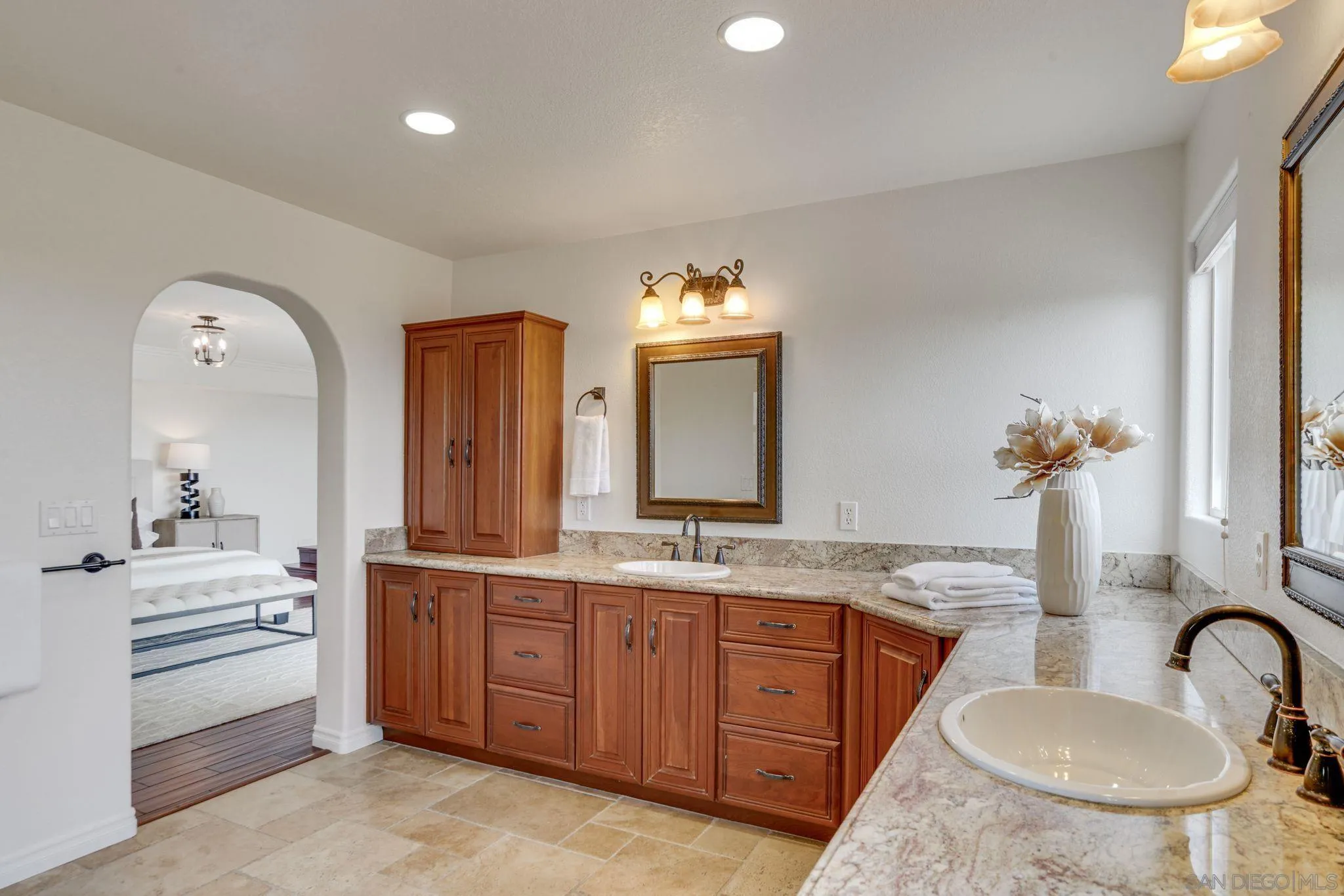 San Diego, California 92120, United States, 4 Bedrooms Bedrooms, ,3 BathroomsBathrooms,Residential,Pending,102624