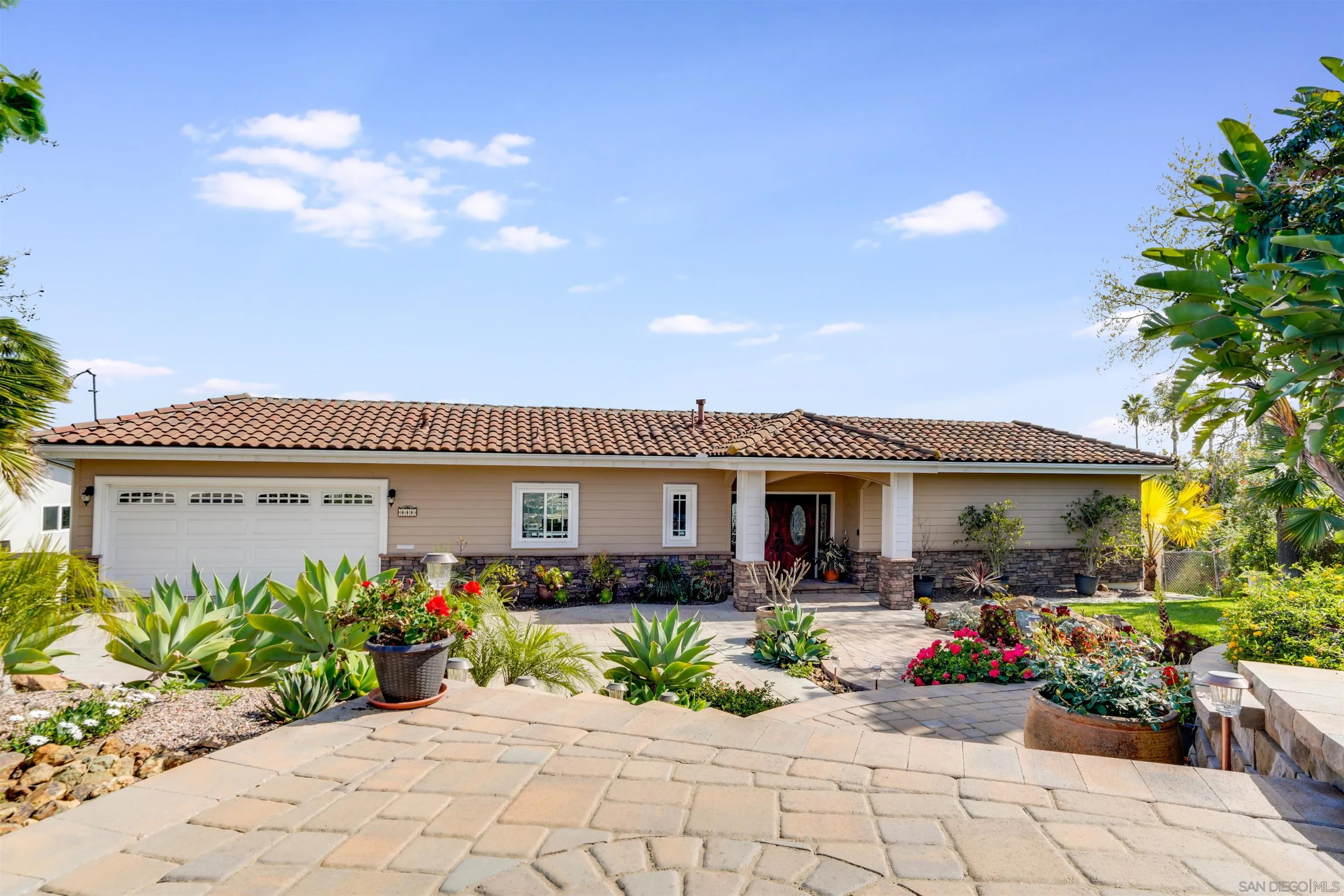 San Diego, California 92120, United States, 4 Bedrooms Bedrooms, ,3 BathroomsBathrooms,Residential,Pending,102624