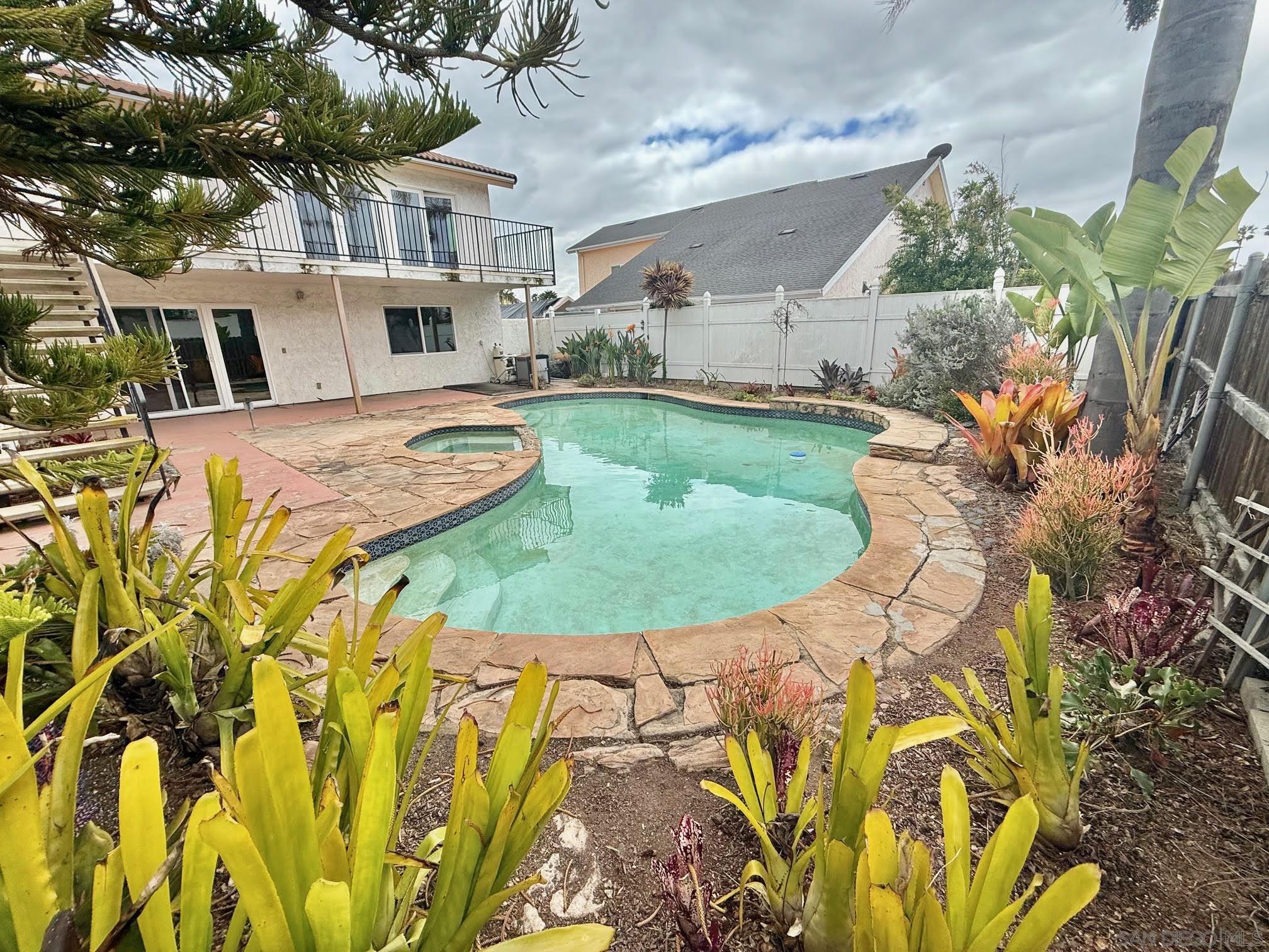 1210 CALIFORNIA