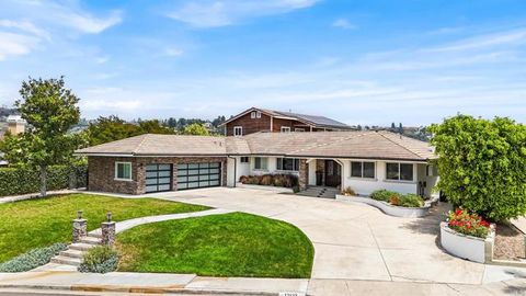 13122 Saint Thomas Drive North Tustin CA 92705
