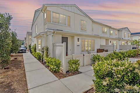 35103  Vine Pl Fallbrook CA 92028