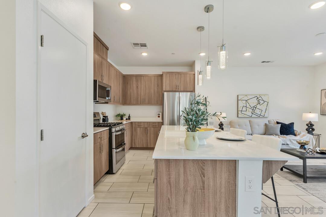 35103 Vine Pl