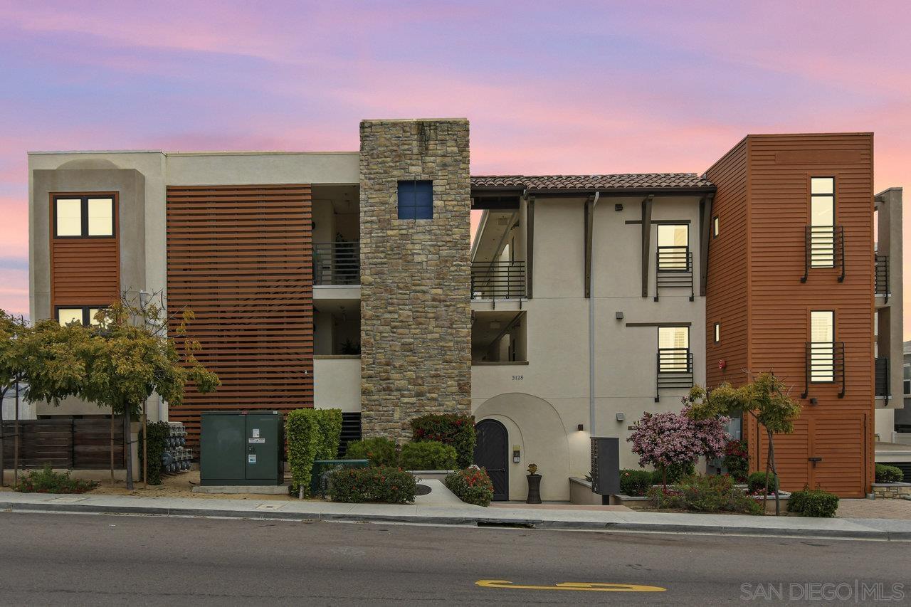 3128 Canon St 301