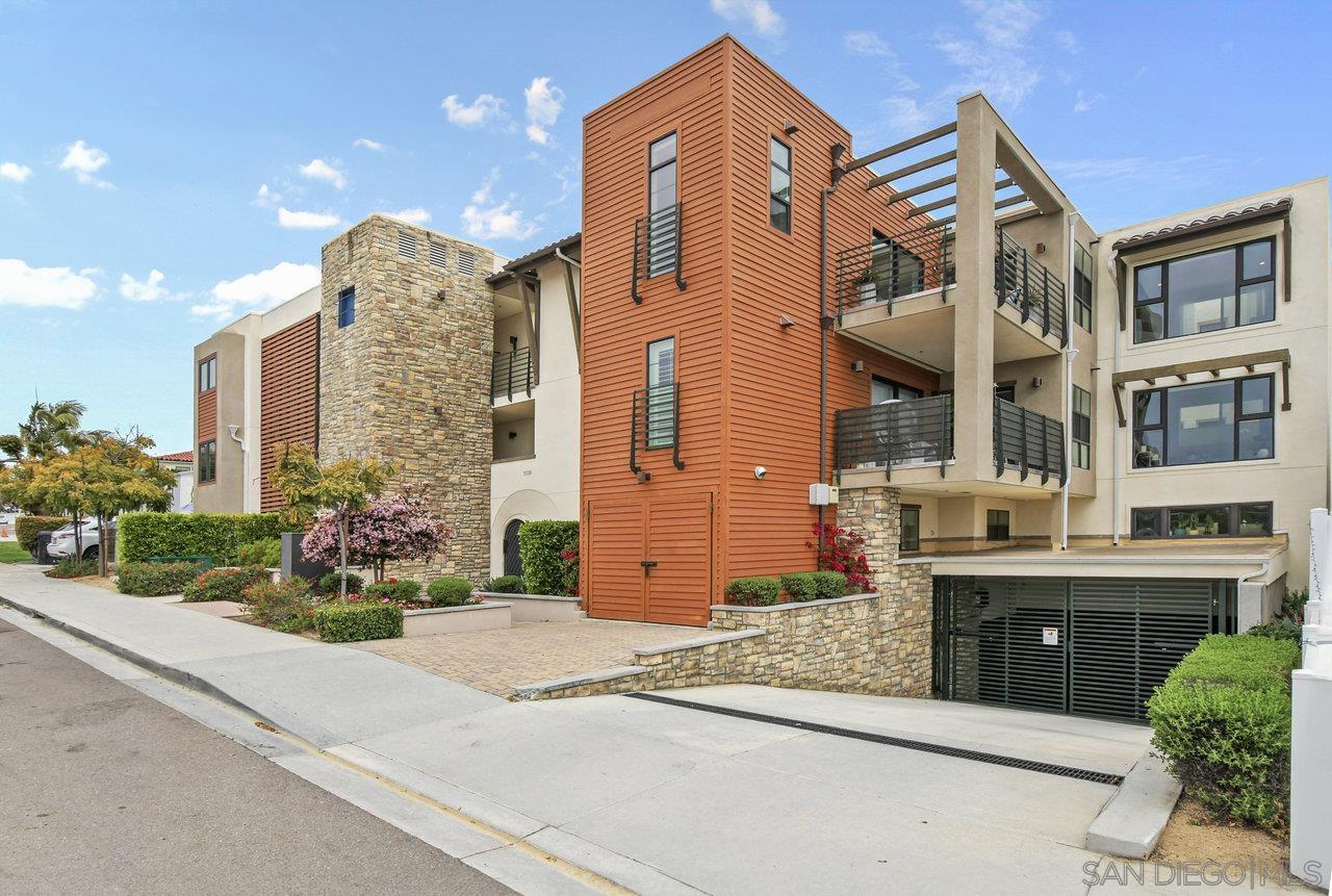 3128 Canon St 301