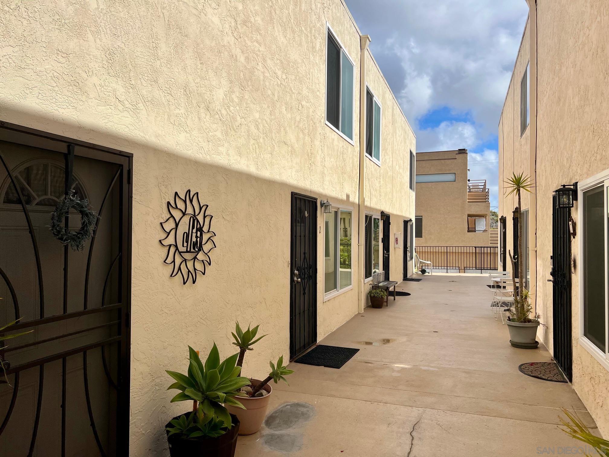 5725 LINDA VISTA RD 2