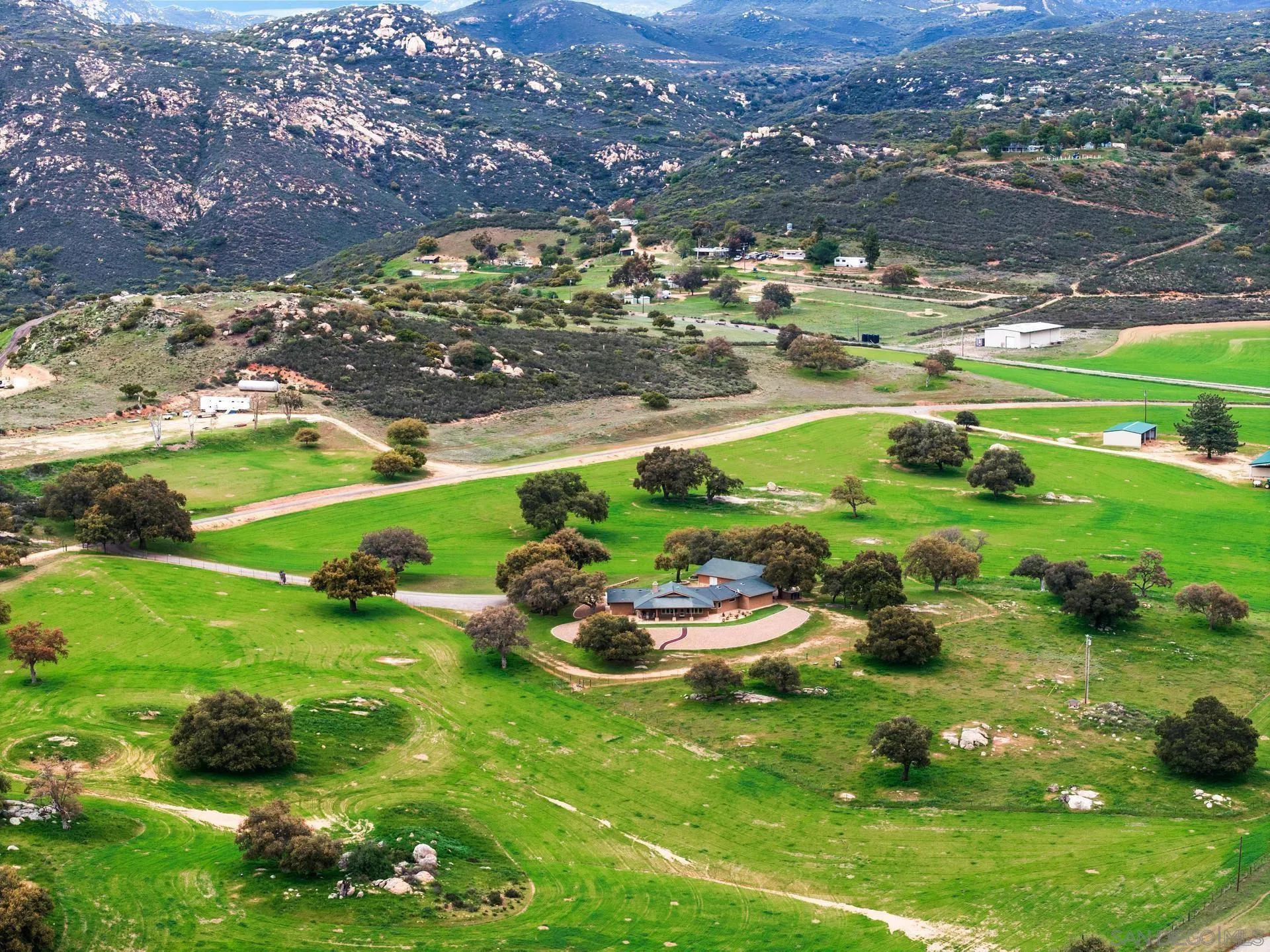 Alpine, California 91901, United States, 3 Bedrooms Bedrooms, ,3 BathroomsBathrooms,Residential,Active,46042