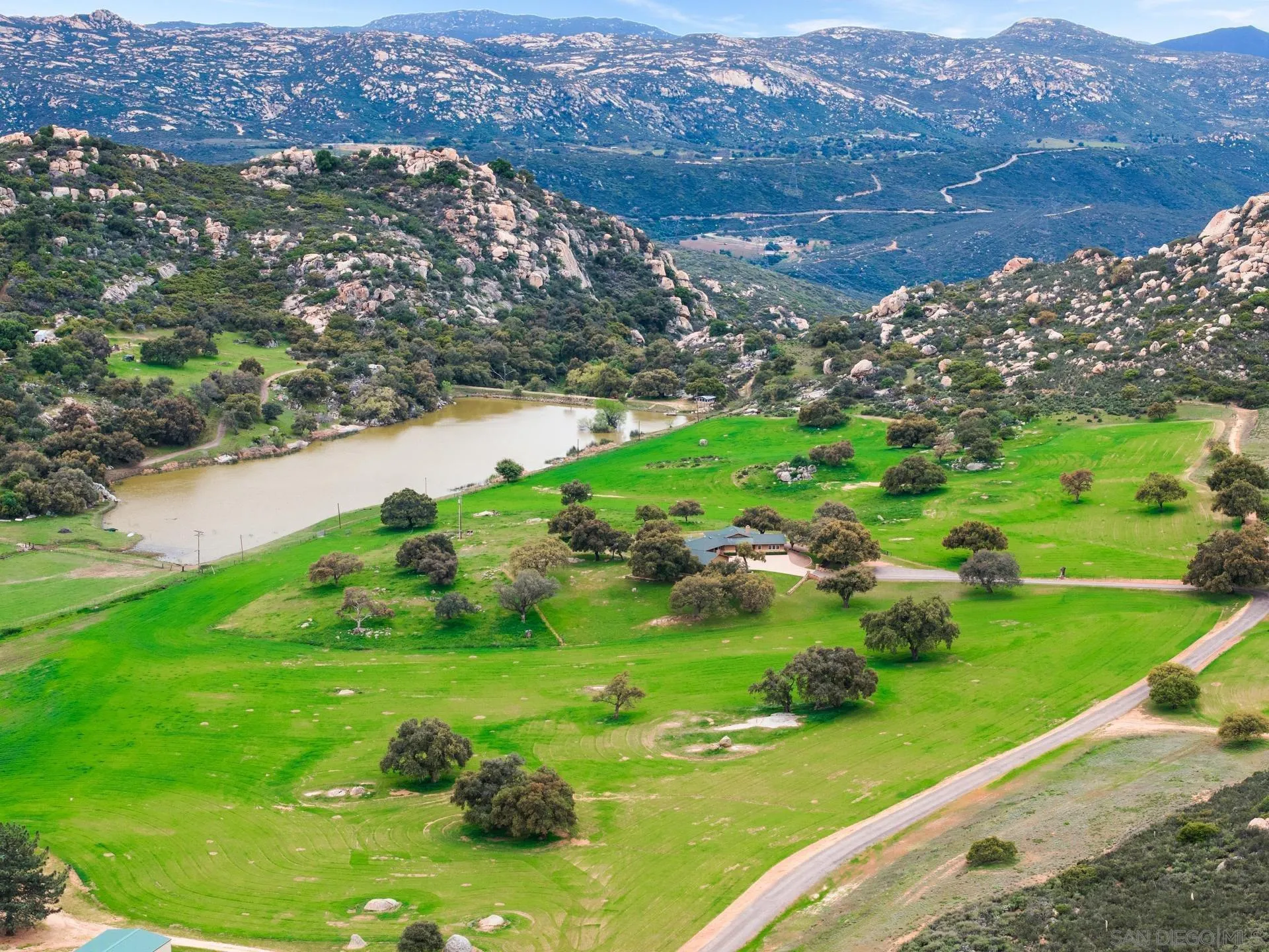 Alpine, California 91901, United States, 3 Bedrooms Bedrooms, ,3 BathroomsBathrooms,Residential,Active,46042