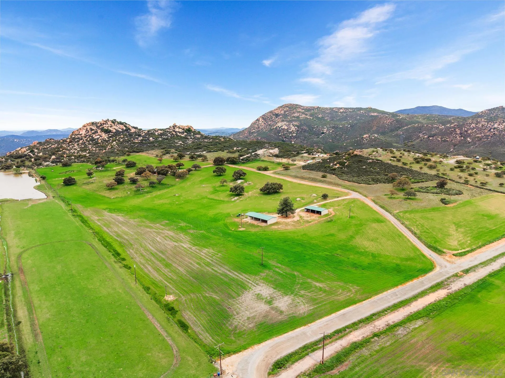 Alpine, California 91901, United States, 3 Bedrooms Bedrooms, ,3 BathroomsBathrooms,Residential,Active,46042